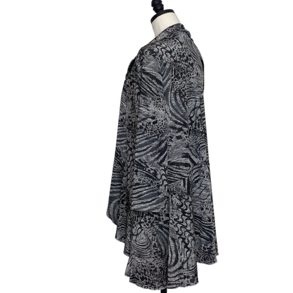 Beechers Brook Ruffle Edge Cardigan Silver and Black with Gold Threading Size XL - Picture 5 of 10